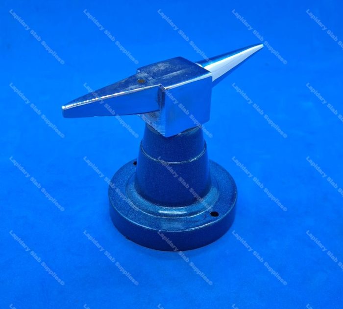 Horn Anvil on Round Base